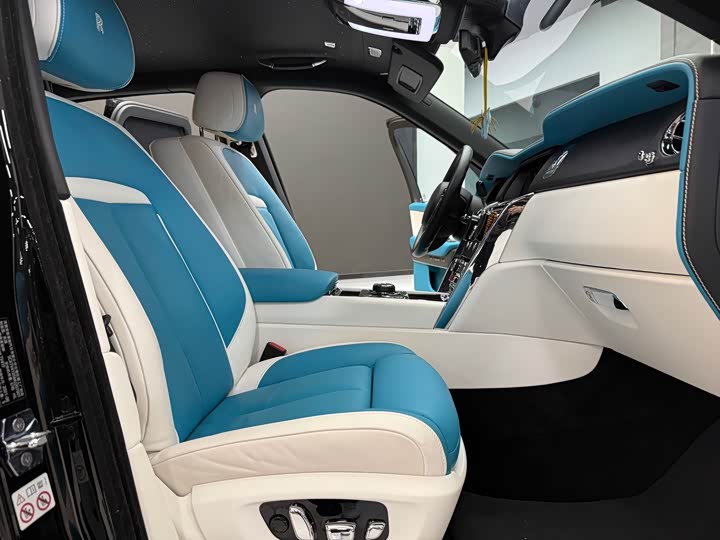 Photo 7 - Rolls-Royce Cullinan