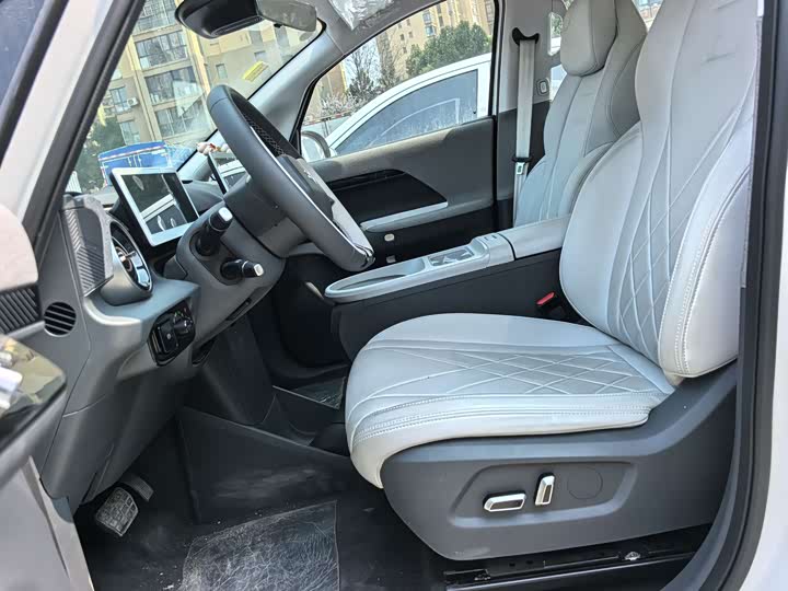 Фото 9 - BAIC Arcfox Kaola S