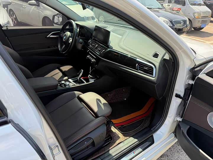 Фото 4 - BMW 1 Series