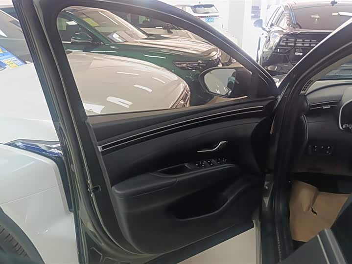 Фото 7 - Hyundai Tucson L