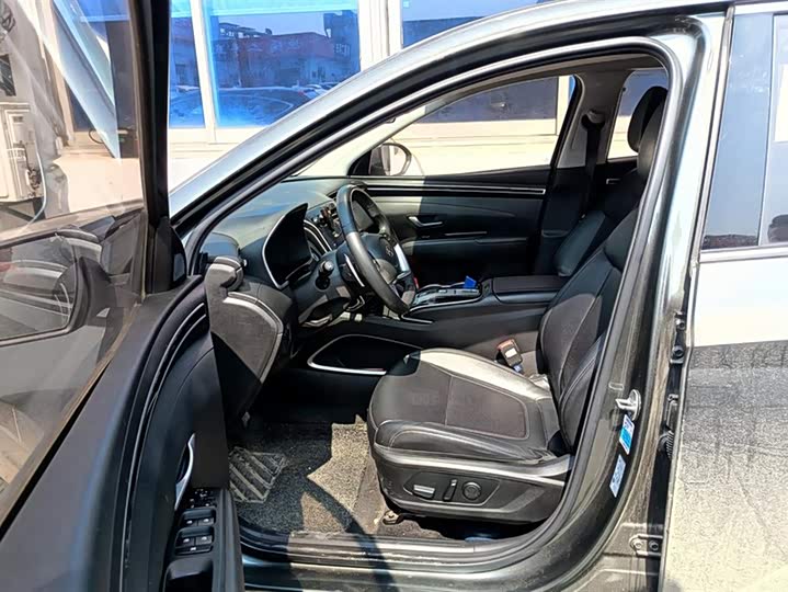 Фото 9 - Hyundai Tucson L