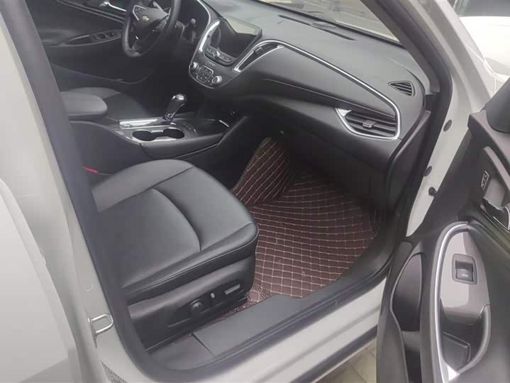 Фото 8 - Chevrolet Malibu XL