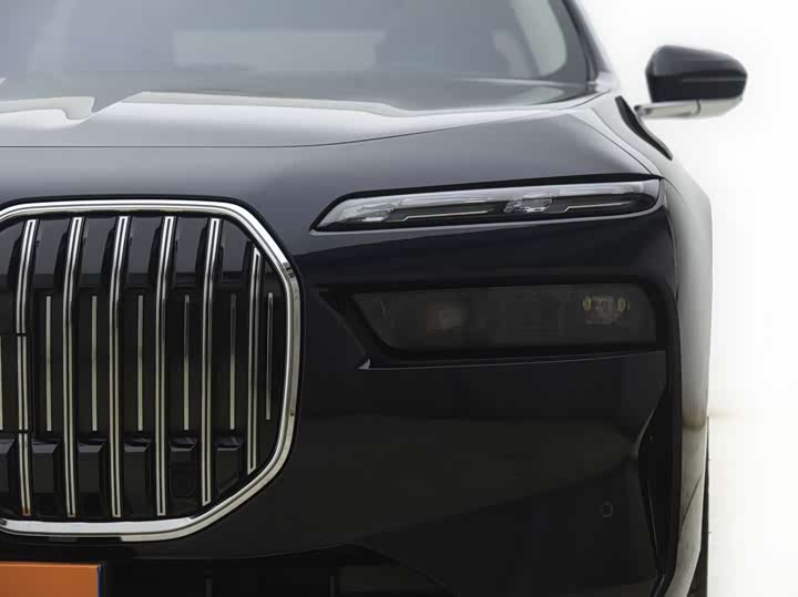 Фото 2 - BMW 7 Series