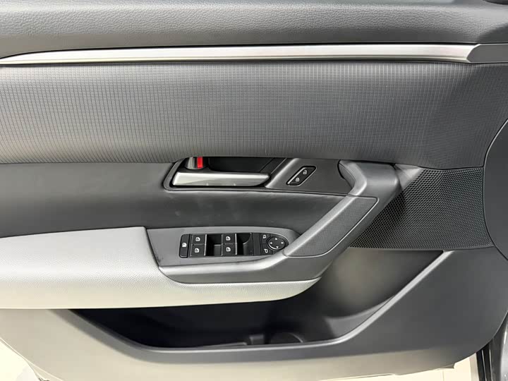 Фото 8 - Mazda CX-50