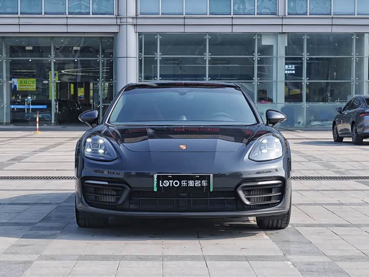 Фото 2 - Porsche Panamera Hybrid