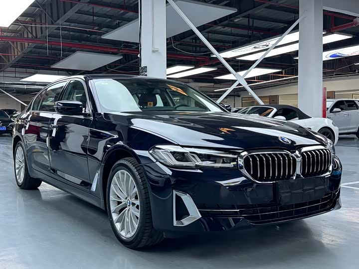 Фото 3 - BMW 5 Series