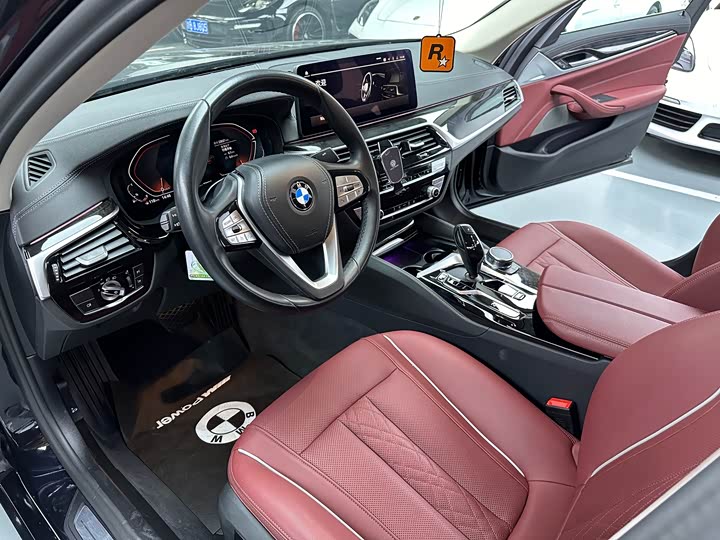 Фото 5 - BMW 5 Series