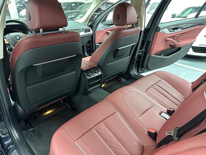 Фото 8 - BMW 5 Series