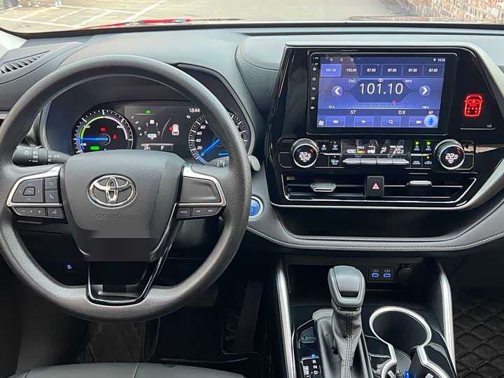 Фото 8 - Toyota Highlander