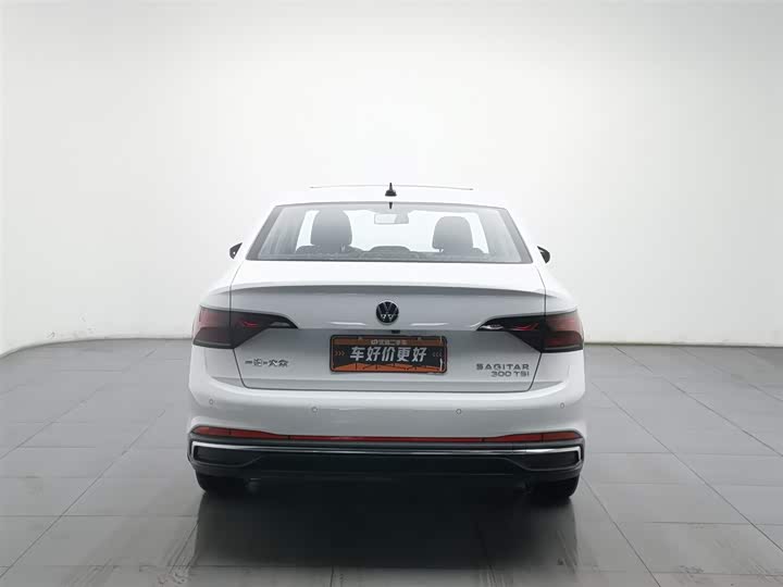 Фото 4 - Volkswagen Sagitar L