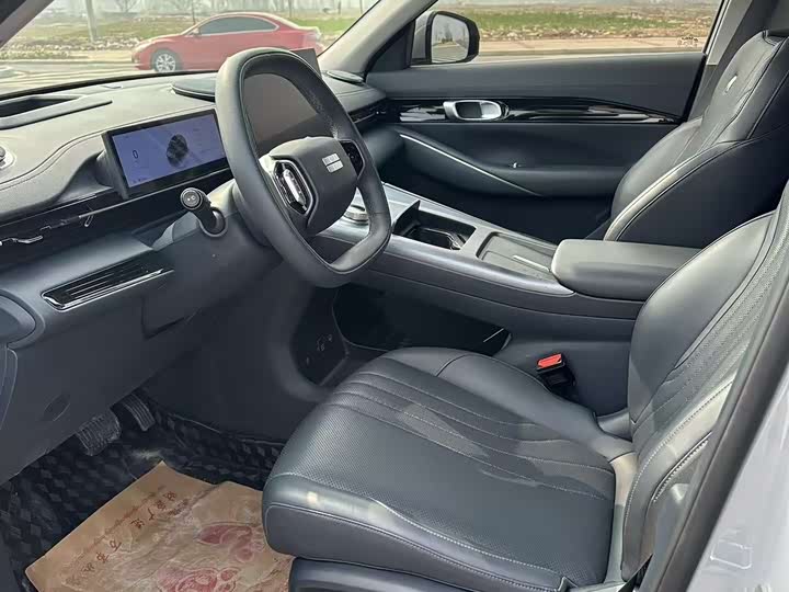 Photo 4 - Geely Galaxy E5