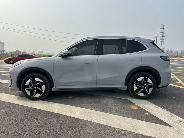 Photo 6 - Geely Galaxy E5