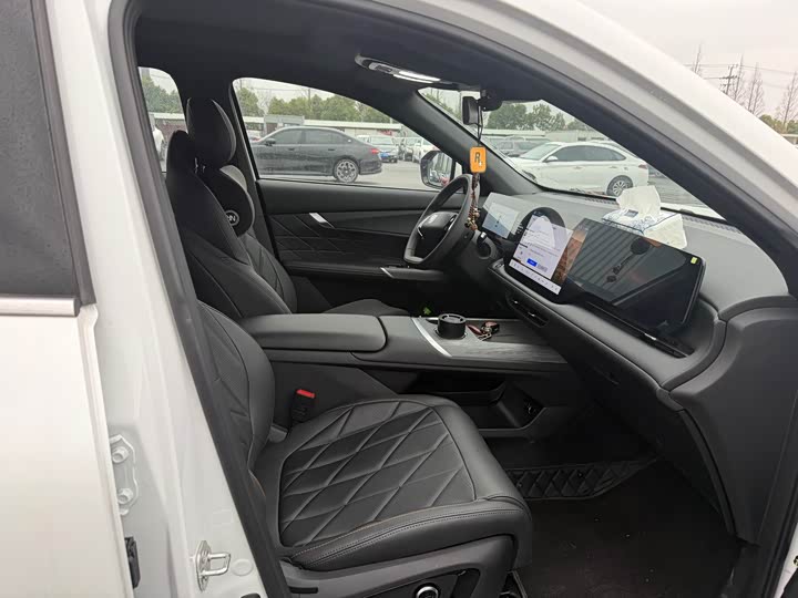 Фото 5 - Changan CS75 Plus