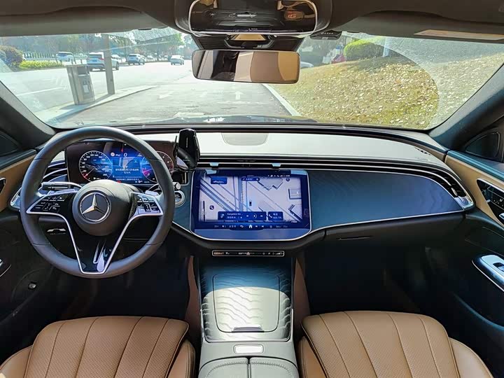 Фото 6 - Mercedes-Benz E-Class