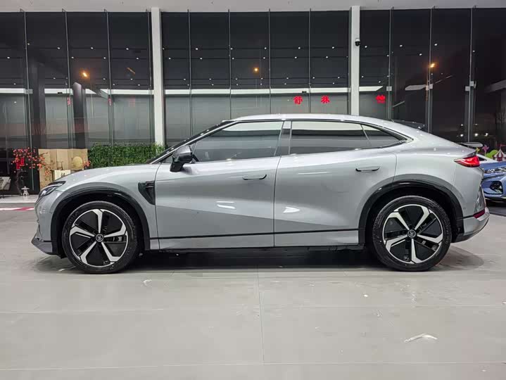 Фото 3 - BYD Song L