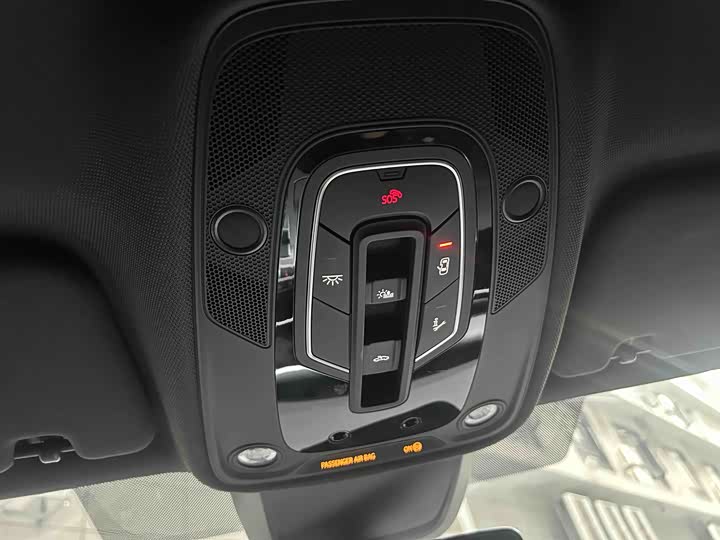 Фото 3 - Audi A6L