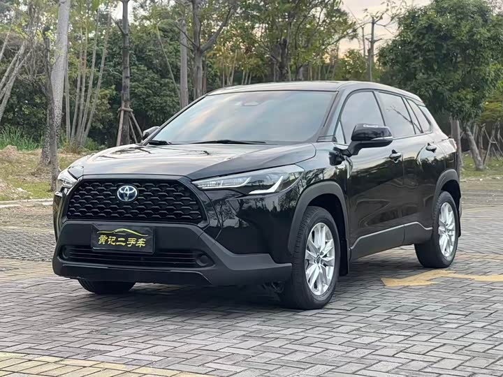 Фото 1 - Toyota Corolla Cross