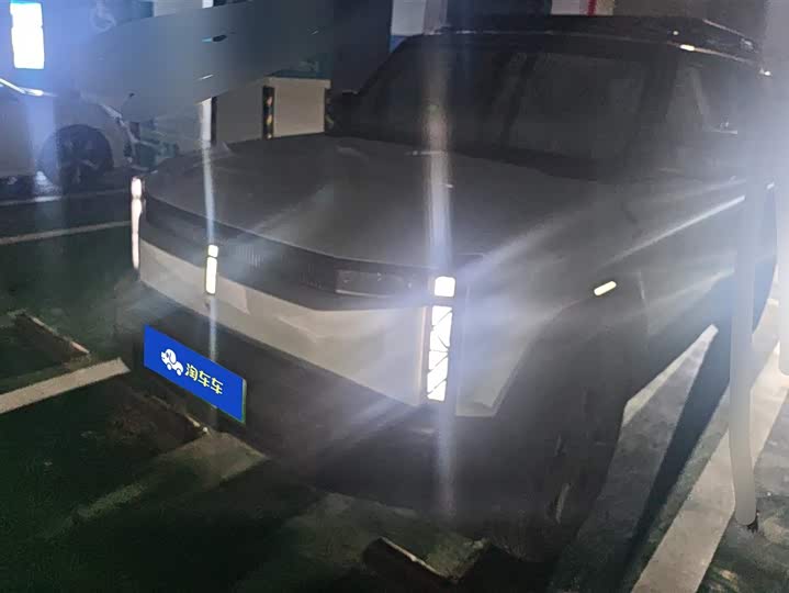 Фото 2 - Chery iCar 03