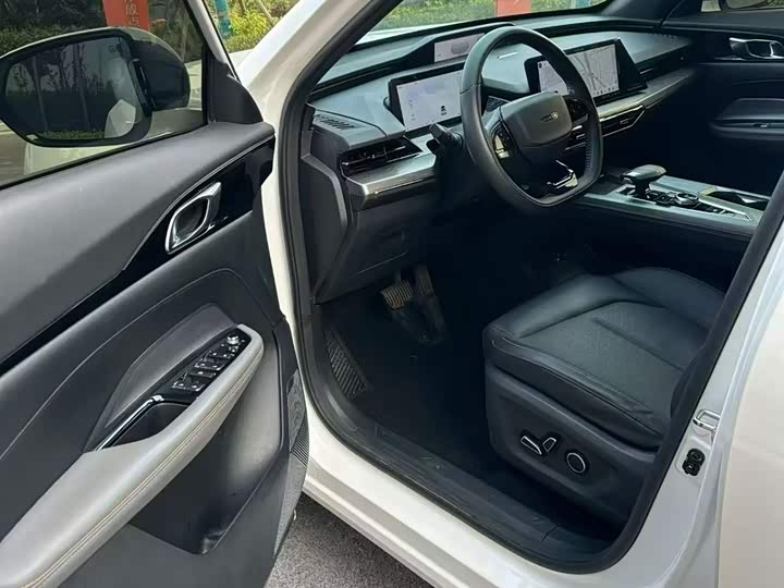 Фото 9 - Changan Oshan Z6