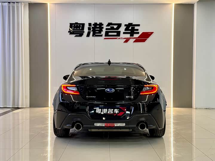 Фото 3 - Subaru BRZ