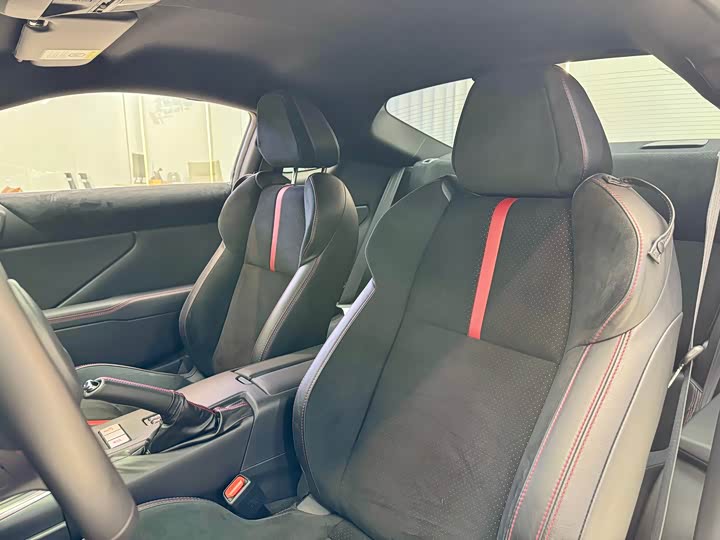 Фото 9 - Subaru BRZ