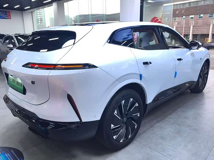 Фото 3 - Avatr 07