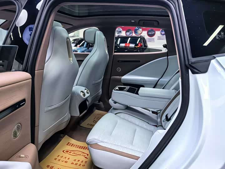 Фото 6 - Avatr 07