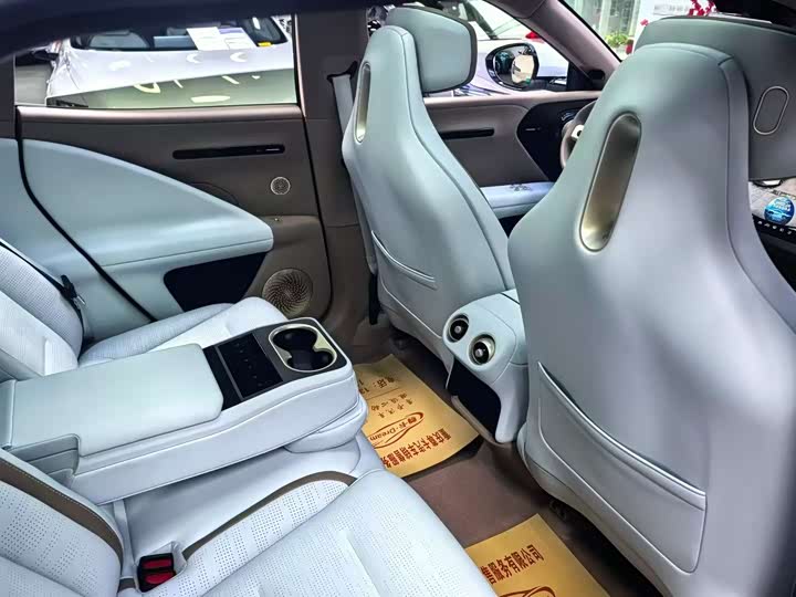 Фото 8 - Avatr 07