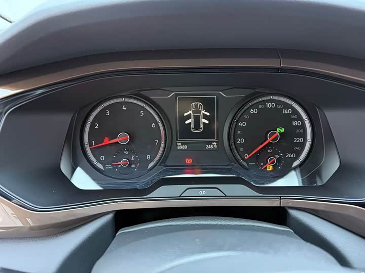 Фото 8 - Volkswagen Tharu