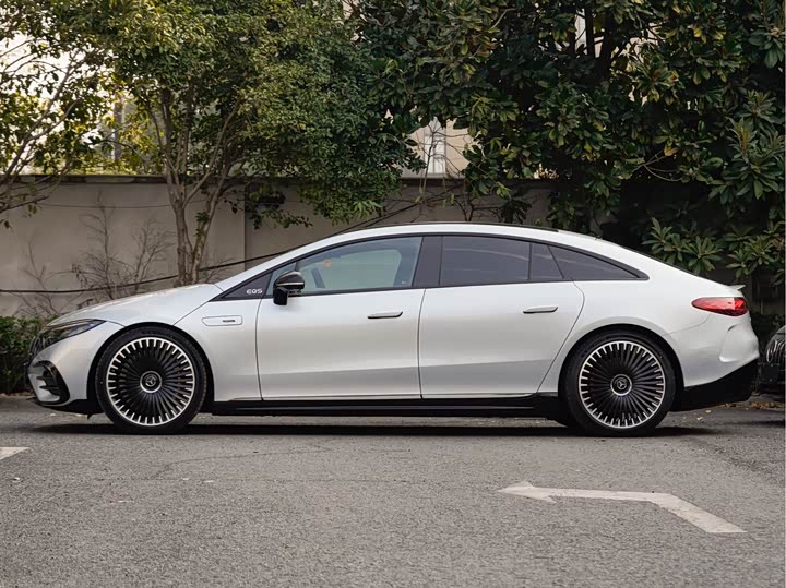 Фото 3 - Mercedes-Benz EQS AMG