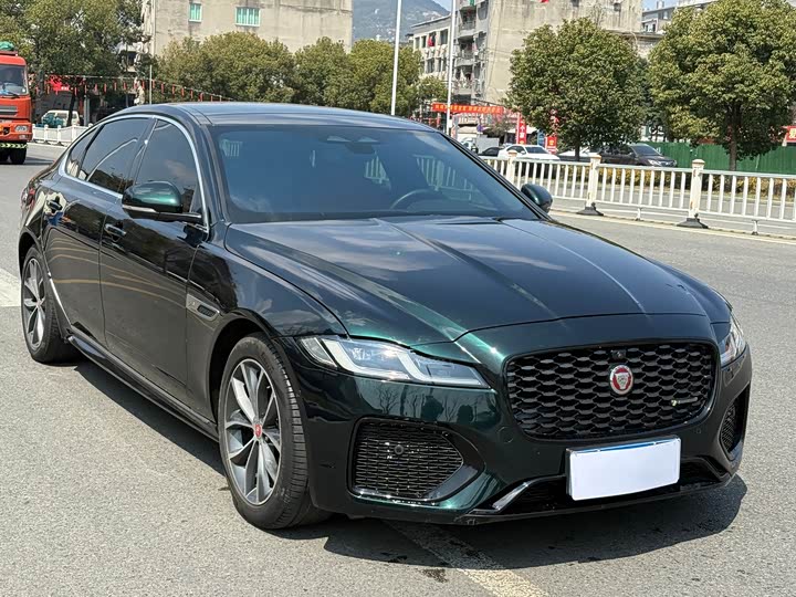 Фото 3 - Jaguar XF L