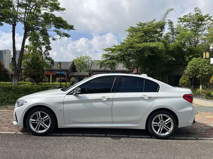 Фото 9 - BMW 1 Series