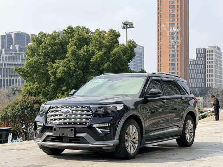 Photo 1 - Ford Explorer