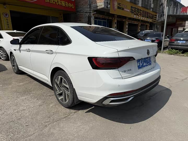 Фото 3 - Volkswagen Sagitar L