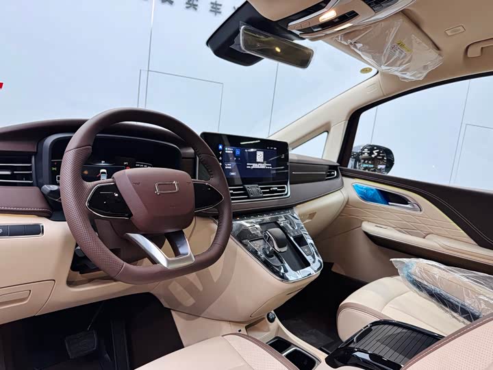 Фото 8 - Bestune M9