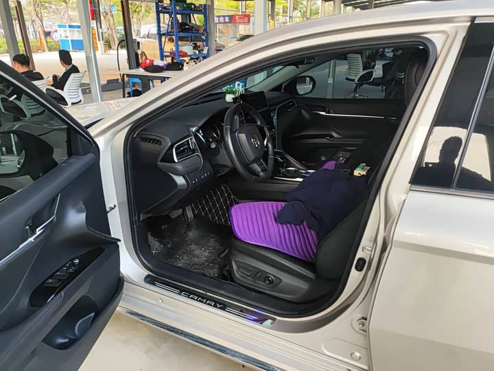 Фото 7 - Toyota Camry