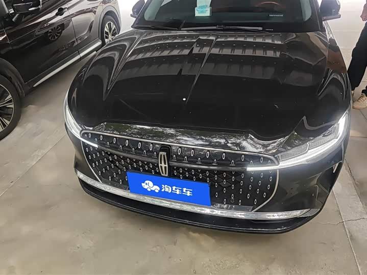 Photo 2 - Lincoln Z (Zephyr)