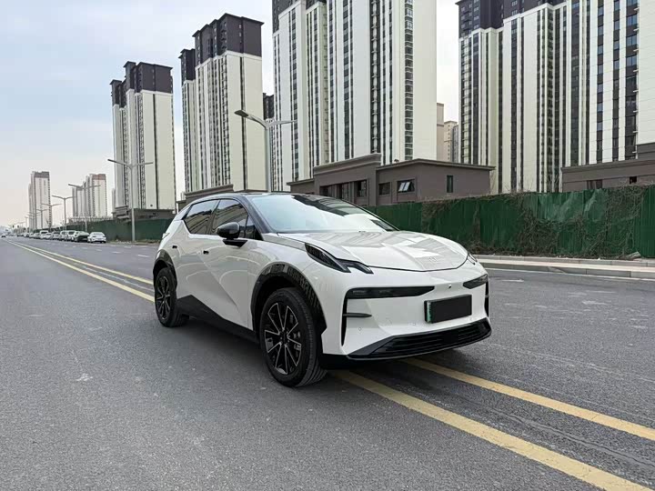 Фото 3 - Zeekr X