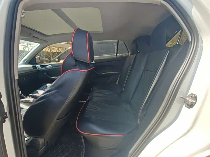 Фото 7 - Volkswagen Tacqua