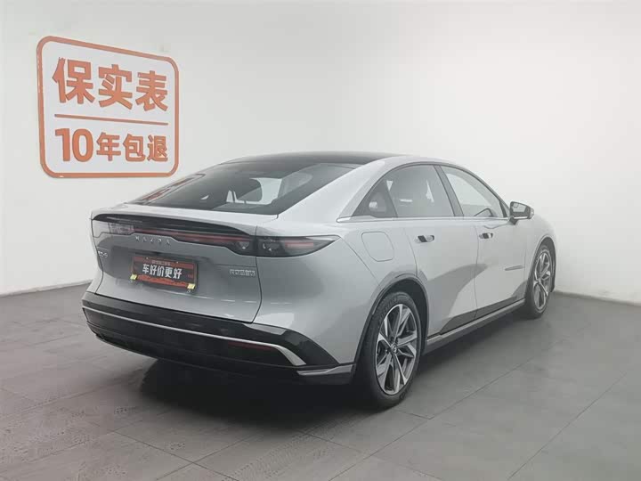 Photo 2 - Mazda EZ-6