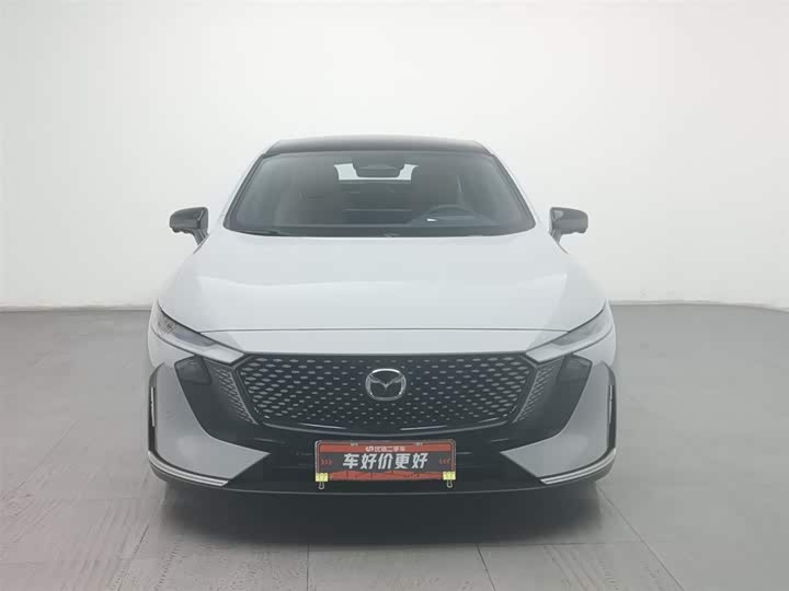 Photo 3 - Mazda EZ-6