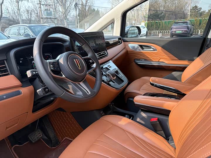 Фото 6 - Hongqi HQ9