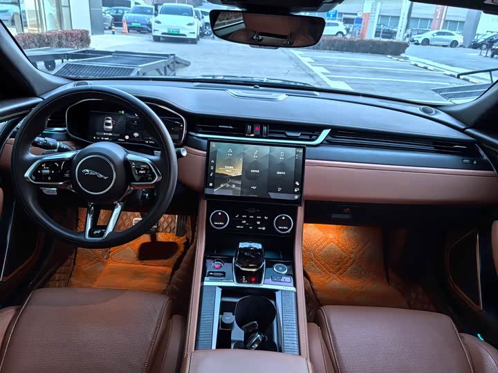 Фото 6 - Jaguar XF L