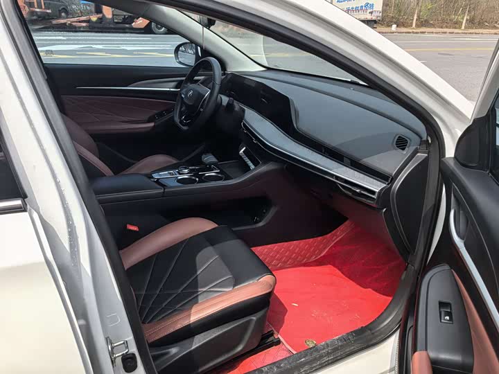 Фото 9 - Changan Eado Plus