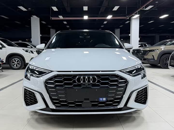 Фото 2 - Audi A3