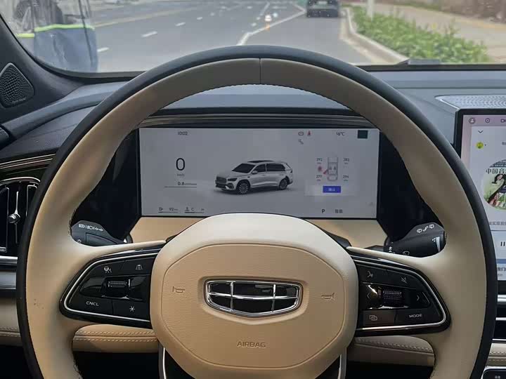 Фото 7 - Geely Monjaro