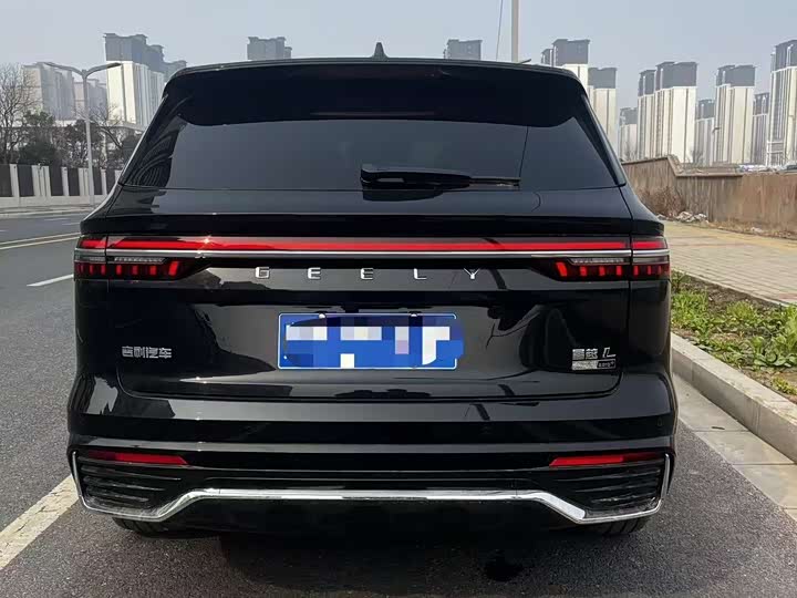 Фото 9 - Geely Monjaro