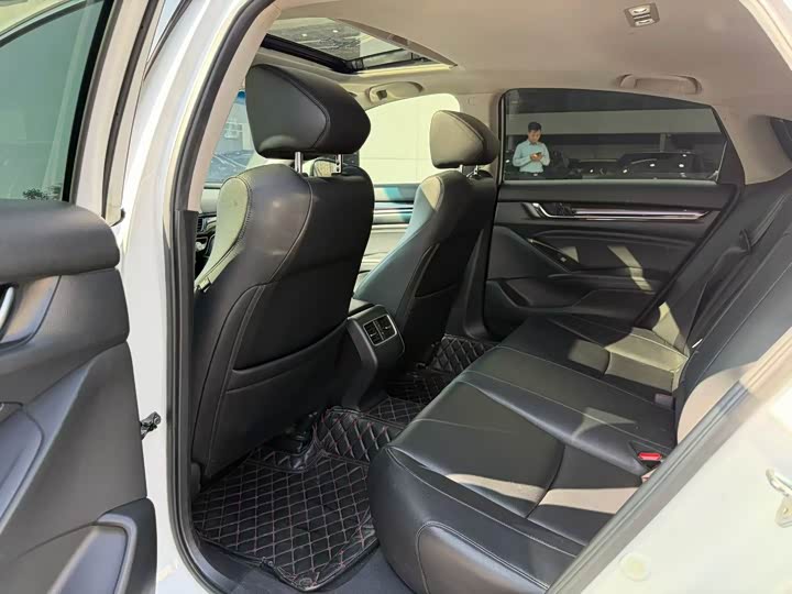 Фото 5 - Honda Accord