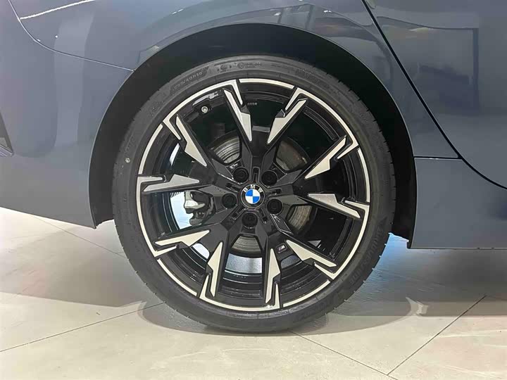 Фото 9 - BMW 2 Series