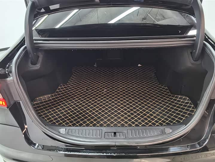 Фото 4 - Ford Taurus